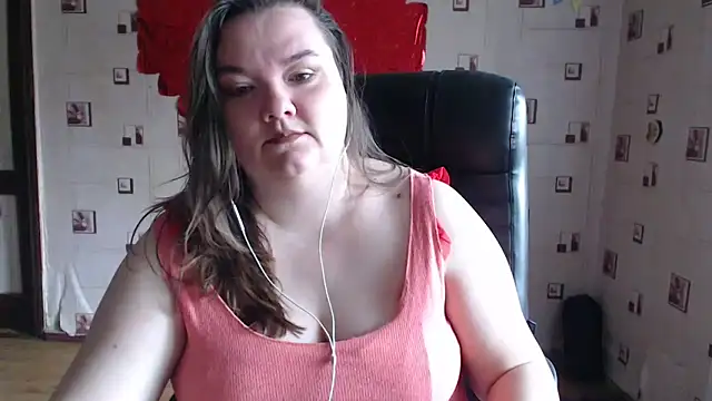Snapshot of TasyaBigTTs chatting on 23, 3, 2025 TasyaBigTTs online show from 23, 3, 2025
