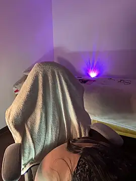 emiily15   online show from 2, 2, 2026