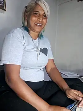 Goodgirlsue 77 online show from 14, 6, 2026