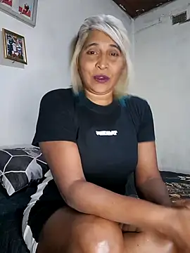 Snapshot of Goodgirlsue_77 chatting on 8, 6, 2026 Goodgirlsue 77 online show from 8, 6, 2026