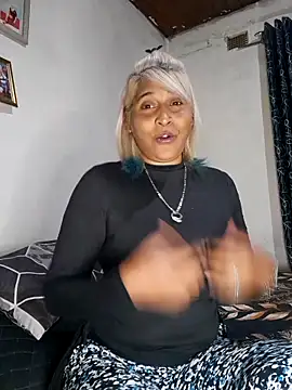Snapshot of Goodgirlsue_77 chatting on 9, 6, 2026 Goodgirlsue 77 online show from 9, 6, 2026