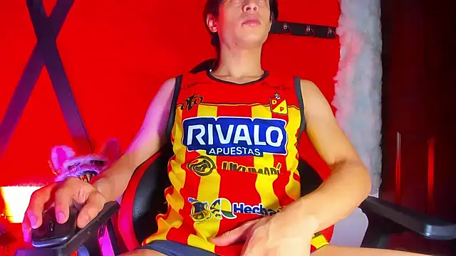 LilOwen  online show from 6, 4, 2026