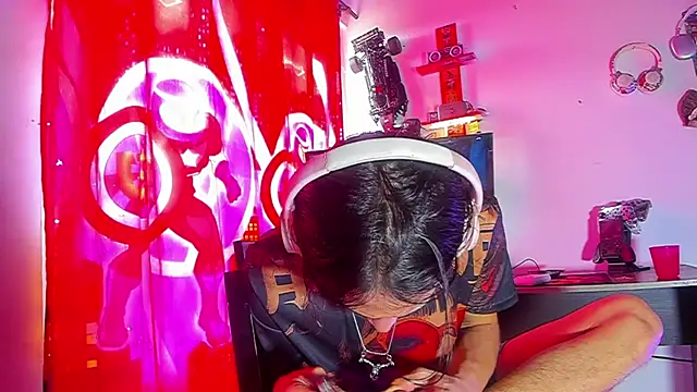 LilOwen  online show from 25, 6, 2026
