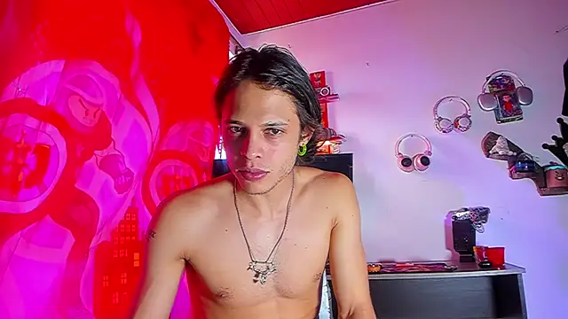 LilOwen  online show from 5, 7, 2026