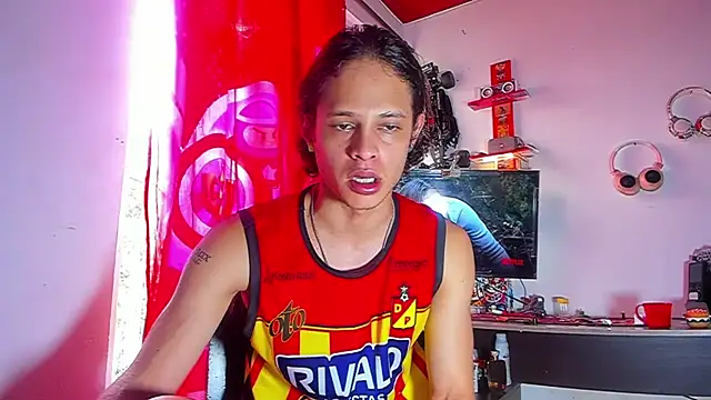 LilOwen  online show from 19, 7, 2026