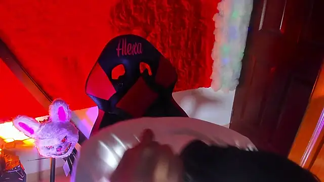 LilOwen  online show from 7, 2, 2026