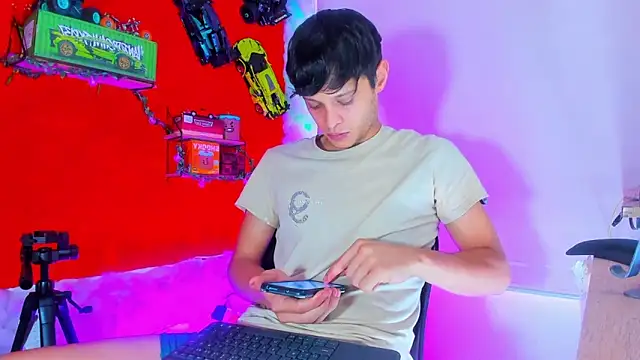 LilOwen  online show from 10, 10, 2025