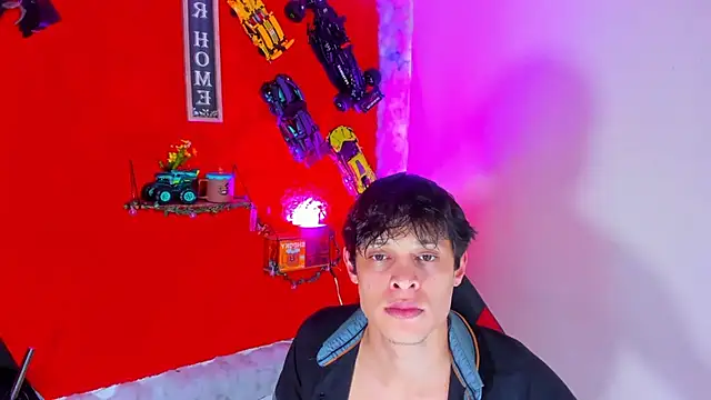 LilOwen  online show from 9, 11, 2025