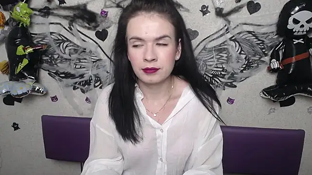 JasmineKouch online show from 1, 11, 2025