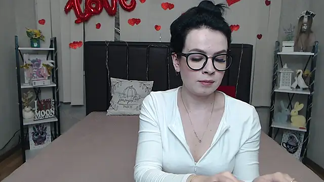 JasmineKouch online show from 13, 3, 2026