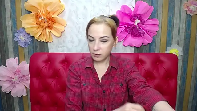 Snapshot of ElizabethSho chatting on 30, 4, 2026 ElizabethSho online show from 30, 4, 2026