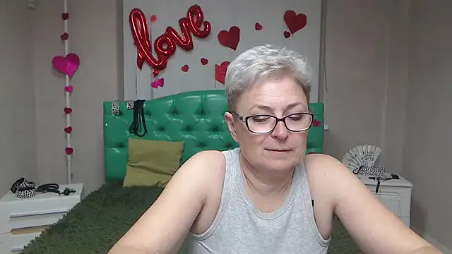 EmiliaGree online show from 15, 10, 2025