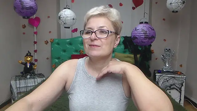 EmiliaGree online show from 3, 11, 2025