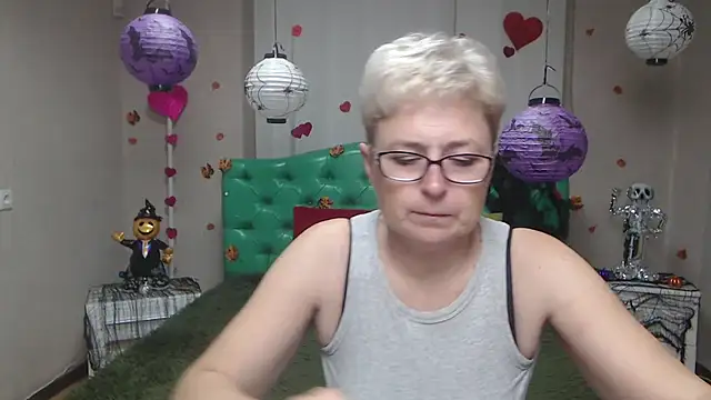 EmiliaGree online show from 1, 11, 2025