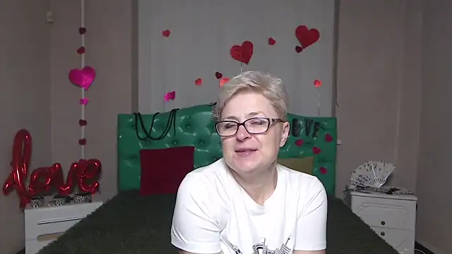 EmiliaGree online show from 20, 11, 2025