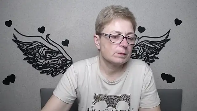 Snapshot of EmiliaGree chatting on 30, 5, 2026 EmiliaGree online show from 30, 5, 2026