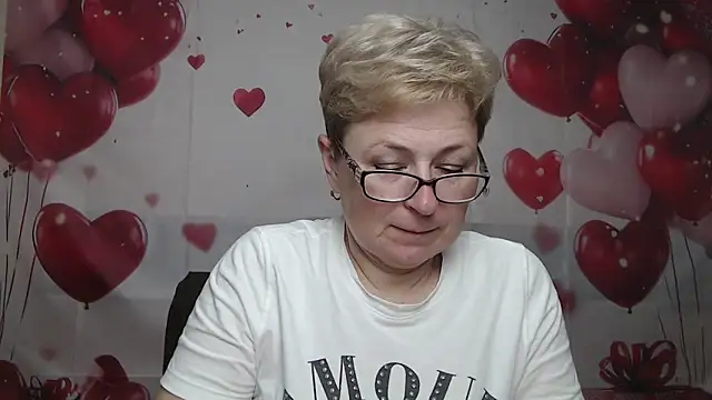 Snapshot of EmiliaGree chatting on 16, 5, 2026 EmiliaGree online show from 16, 5, 2026