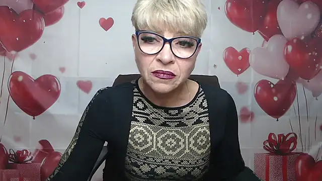 Snapshot of EllaBonito chatting on 7, 5, 2026 EllaBonito online show from 7, 5, 2026