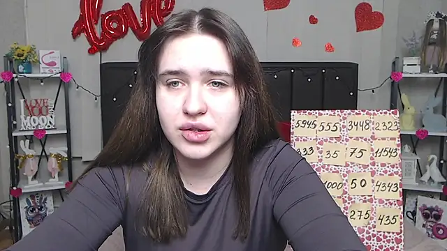 LauraHlot online show from 1, 3, 2025