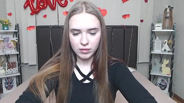 LauraHlot online show from 25, 3, 2026