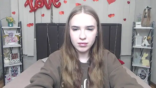 LauraHlot online show from 11, 4, 2026