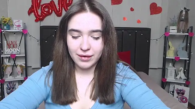 LauraHlot online show from 27, 2, 2025