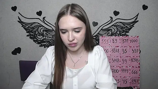 LauraHlot online show from 16, 4, 2026