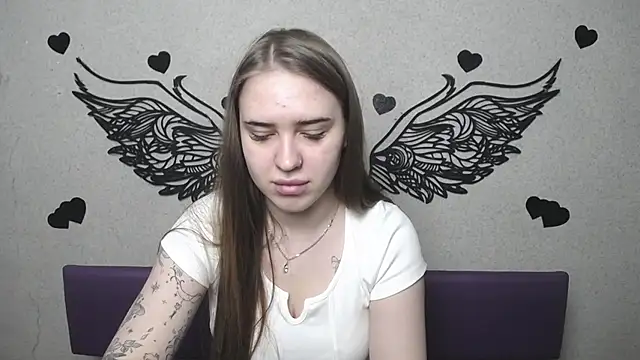 Snapshot of LauraHlot chatting on 26, 4, 2026 LauraHlot online show from 26, 4, 2026