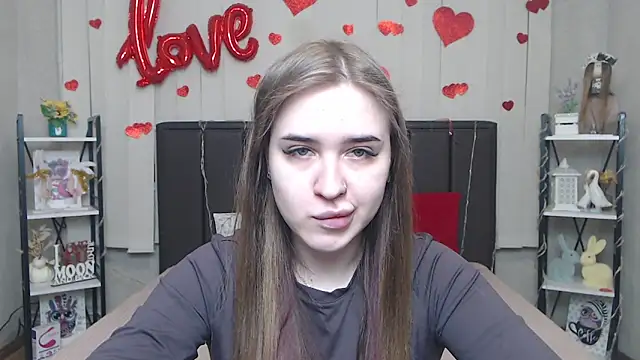 LauraHlot online show from 10, 3, 2026