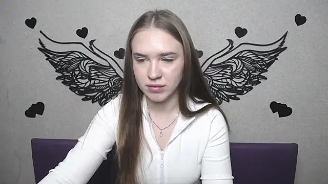 Snapshot of LauraHlot chatting on 25, 4, 2026 LauraHlot online show from 25, 4, 2026