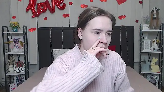 LauraHlot online show from 11, 2, 2026