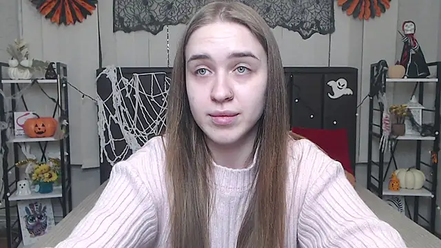 Snapshot of LauraHlot chatting on 1, 11, 2025 LauraHlot online show from 1, 11, 2025