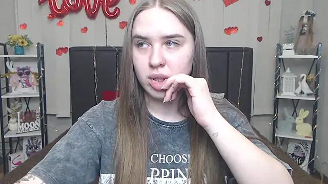 Snapshot of LauraHlot chatting on 15, 5, 2026 LauraHlot online show from 15, 5, 2026