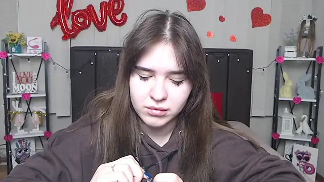 LauraHlot online show from 25, 2, 2025