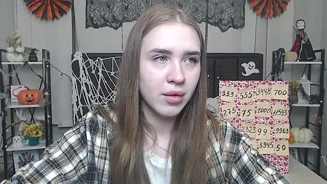 Snapshot of LauraHlot chatting on 25, 10, 2025 LauraHlot online show from 25, 10, 2025