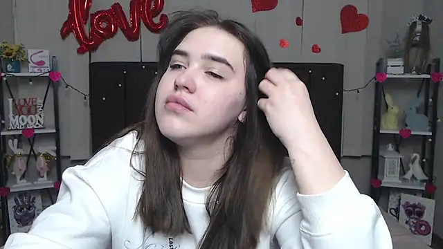 LauraHlot online show from 7, 3, 2025