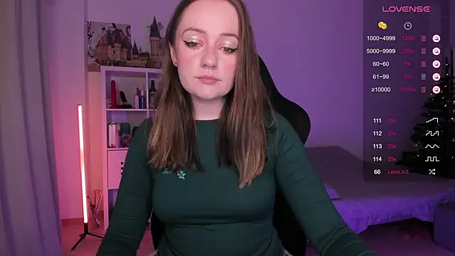Snapshot of WalkingGirl chatting on 31, 12, 2024 WalkingGirl online show from 31, 12, 2024