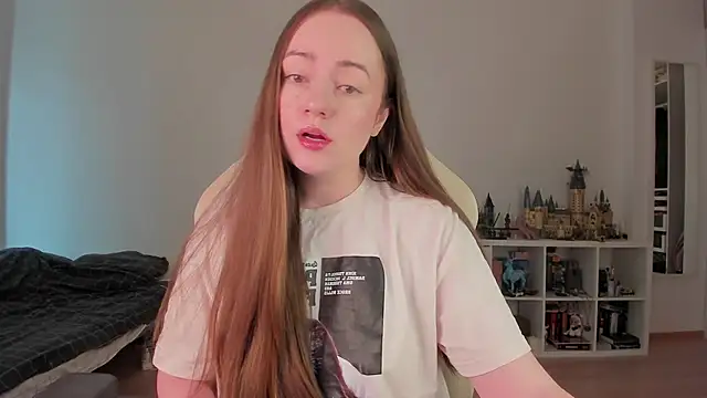 WalkingGirl online show from 20, 3, 2026