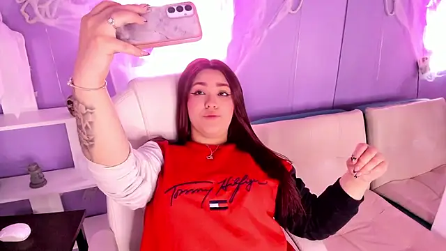 Snapshot of Camiila_Osorio chatting on 16, 10, 2025 Camiila Osorio online show from 16, 10, 2025