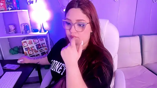 Camiila Osorio online show from 5, 1, 2026