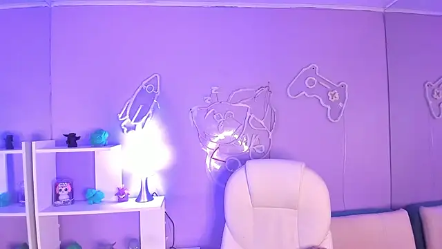 Snapshot of Camiila_Osorio chatting on 29, 11, 2025 Camiila Osorio online show from 29, 11, 2025