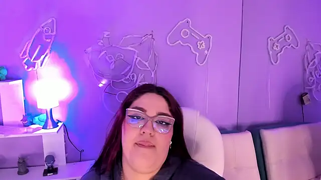 Snapshot of Camiila_Osorio chatting on 12, 11, 2025 Camiila Osorio online show from 12, 11, 2025