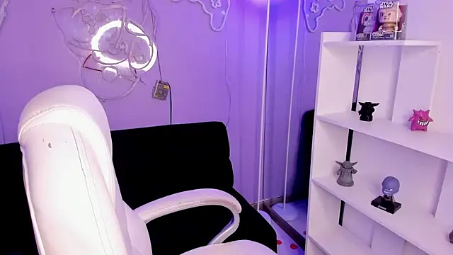 Camiila Osorio online show from 25, 2, 2026