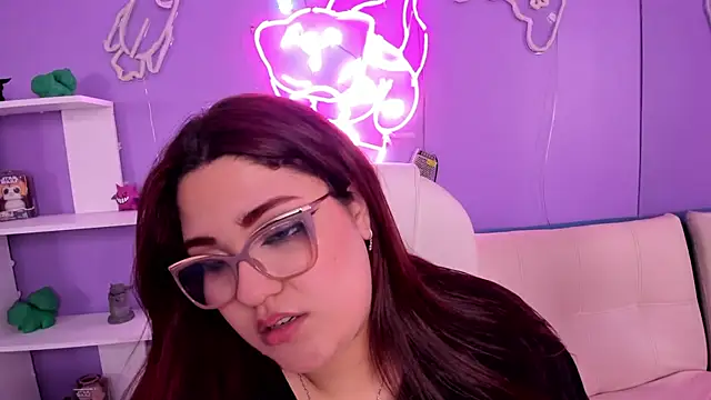 Snapshot of Camiila_Osorio chatting on 10, 11, 2025 Camiila Osorio online show from 10, 11, 2025