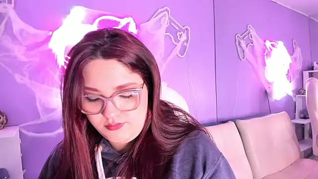 Snapshot of Camiila_Osorio chatting on 30, 10, 2025 Camiila Osorio online show from 30, 10, 2025