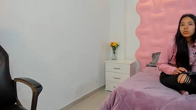 SofiSinfull online show from 11, 9, 2025