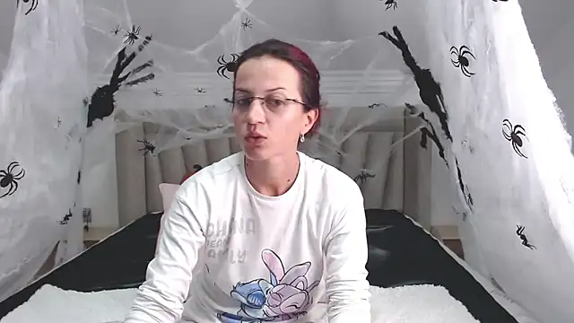 CatWoman0001 online show from 24, 10, 2025