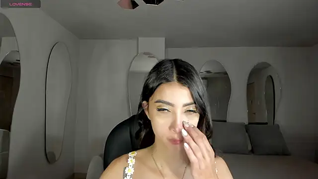 Snapshot of ValeriaVelvet chatting on 28, 5, 2026 ValeriaVelvet online show from 28, 5, 2026