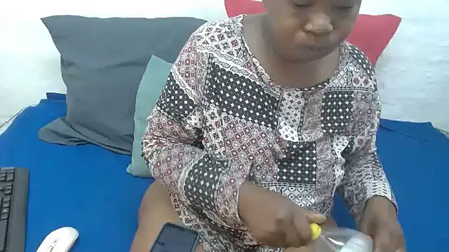 Thickchocolatex2 online show from 29, 11, 2025