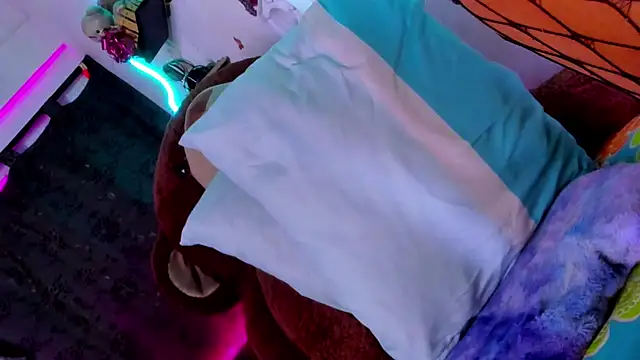 daniela bigcock22 online show from 5, 2, 2026